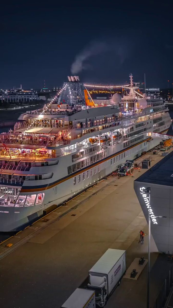 MS EUROPA at Cruise Center Steinwerder