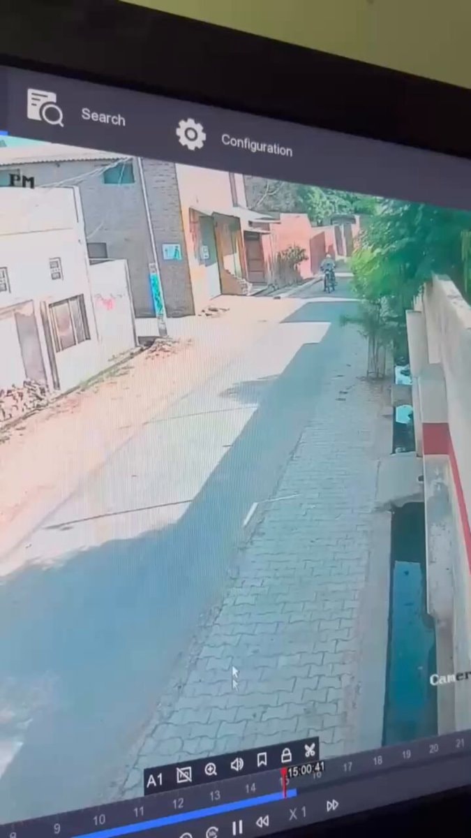 Woman targeted in daylight robbery attempt