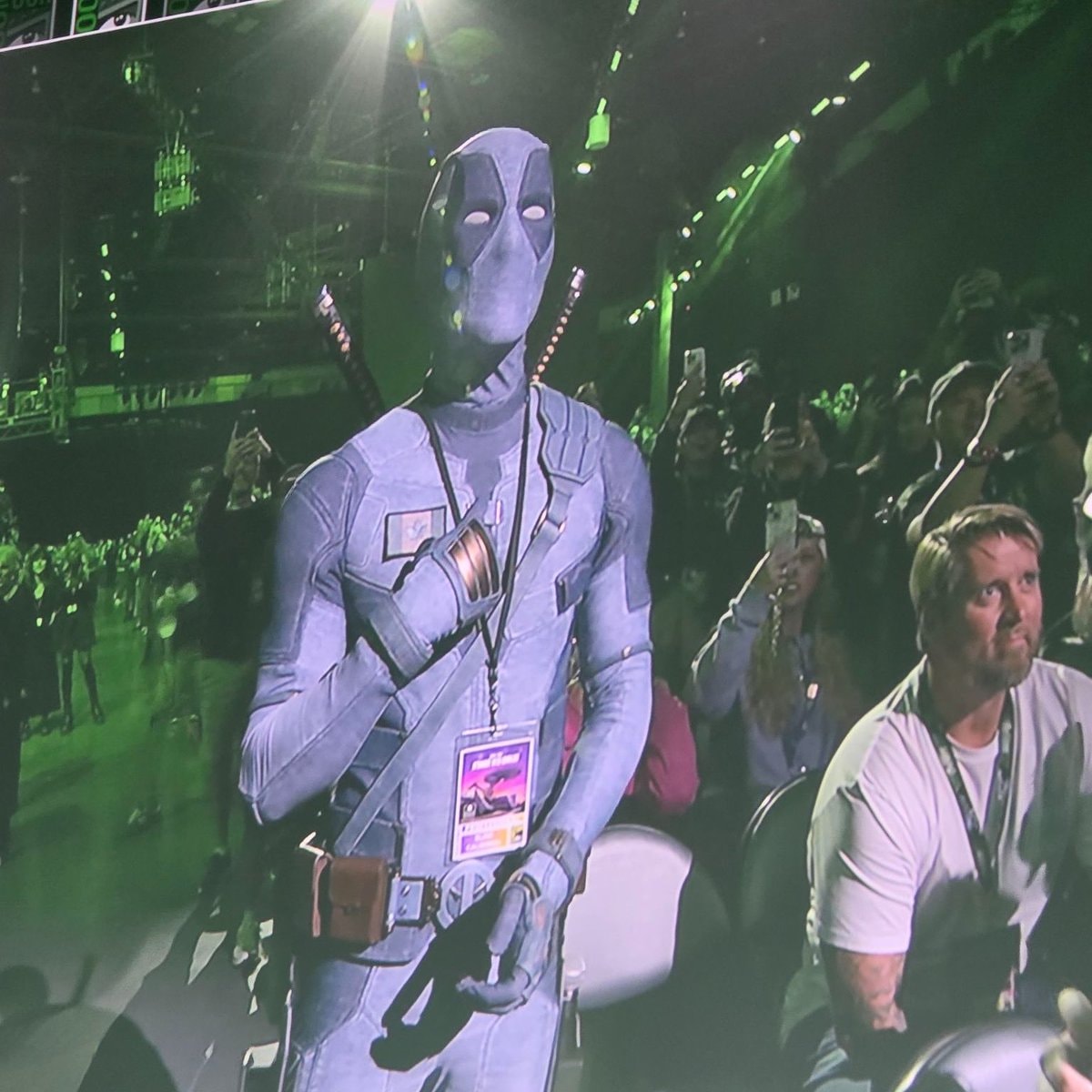 Ryan Reynolds Grey Deadpool #SDCC