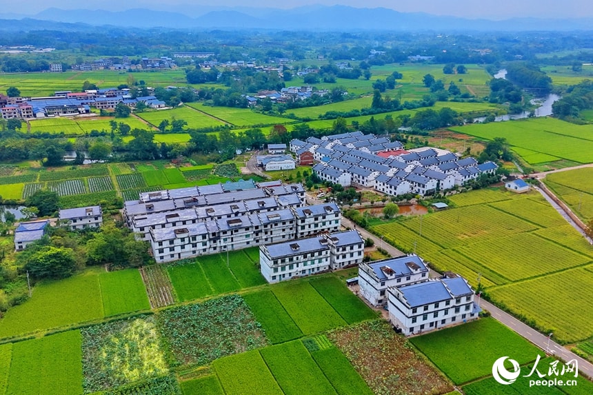Gaoxuan Village Hakka homes (photo 2 of 4)