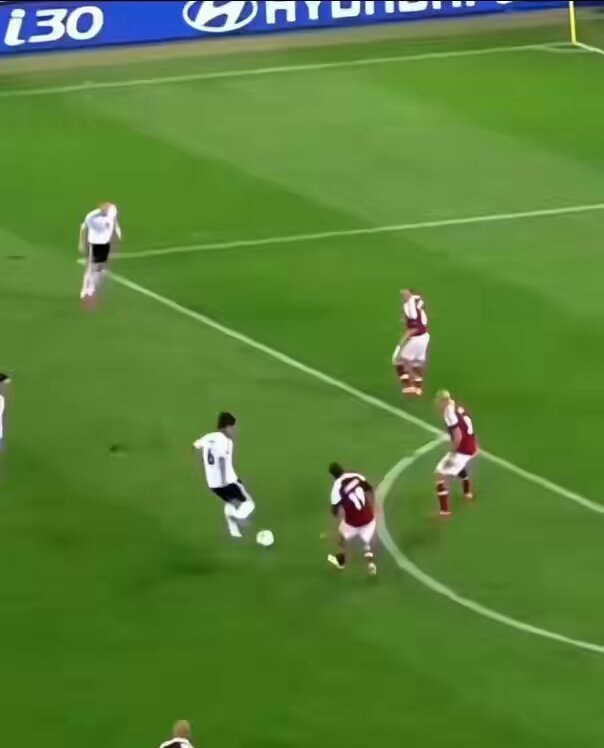 Ozil star moment