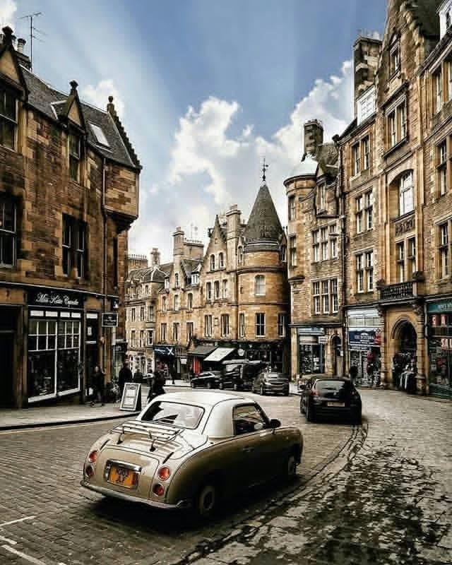 Edinburgh Scotland autumn
