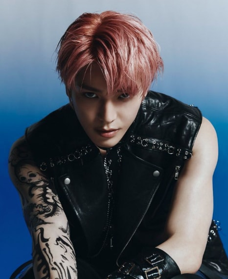Taeyong 31st birthday (photo 2 of 2)
