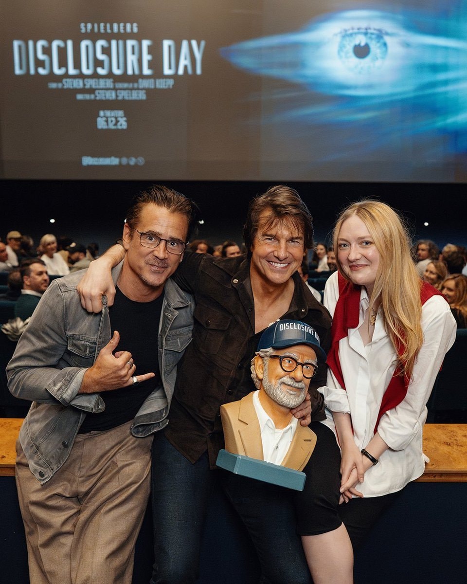 Tom Cruise on Spielberg and Disclosure Day (photo 2 of 2)