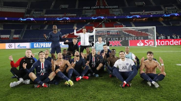 PSG Champions League squad photo Parc des Princes (photo 1 of 2)