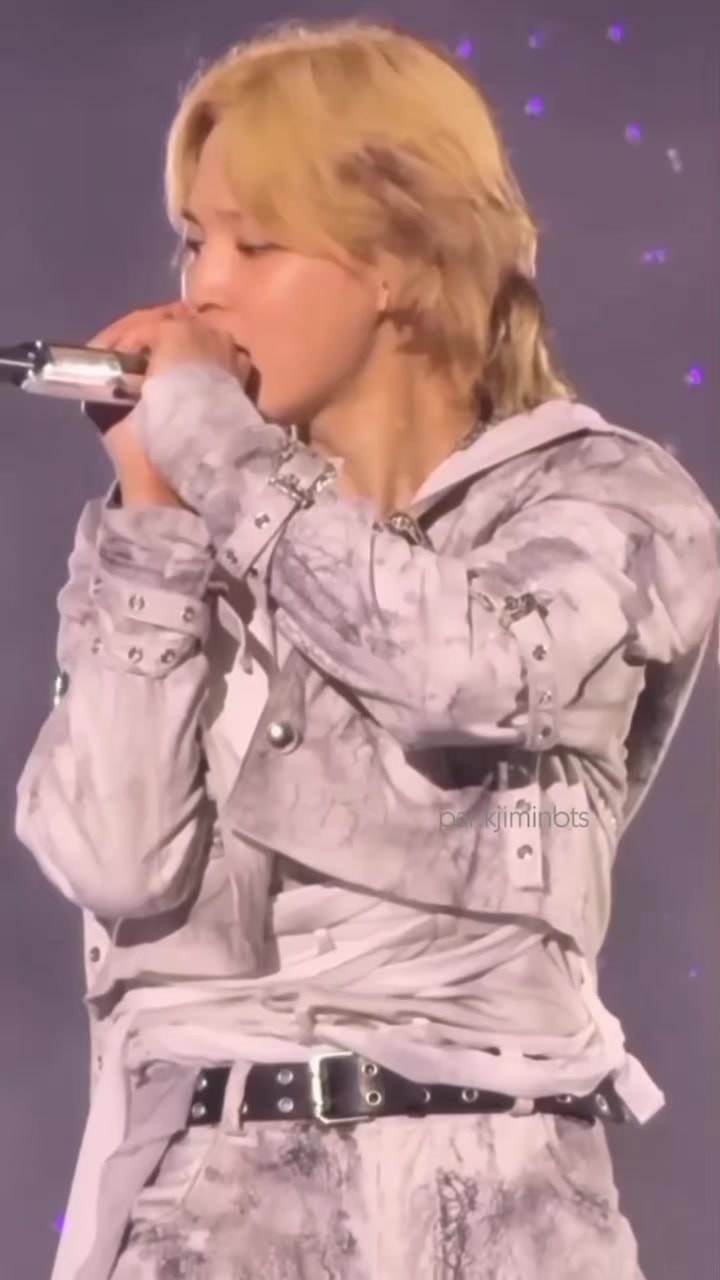 Jimin stage moment