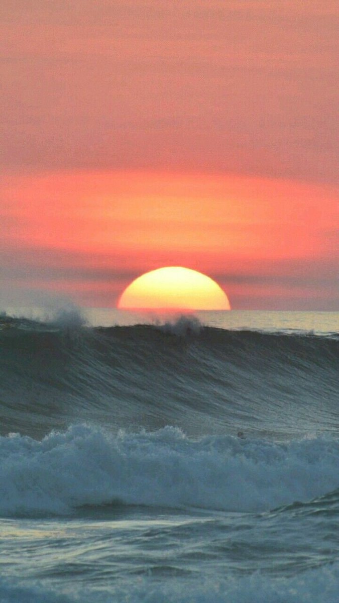 sunlit ocean waves (photo 3 of 4)