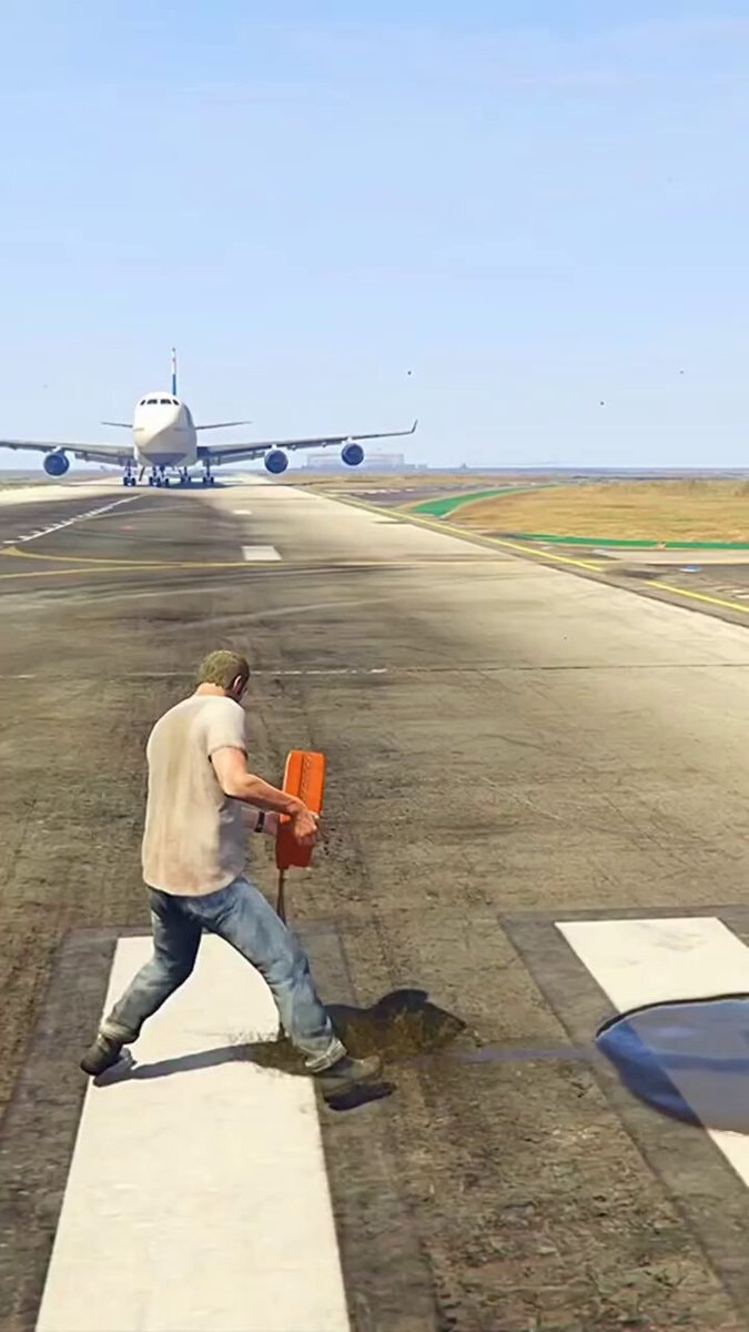 Trevor stops airliner GTA5
