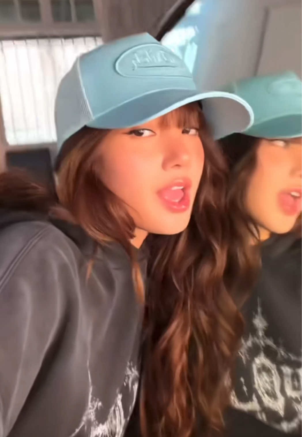 Lisa SaWaDiKa LISA LLOUD BLΛƆKPIИK