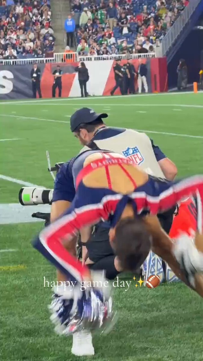 Patriots male cheerleader performance