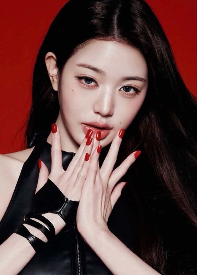 IVE Wonyoung birthday (photo 2 of 2)