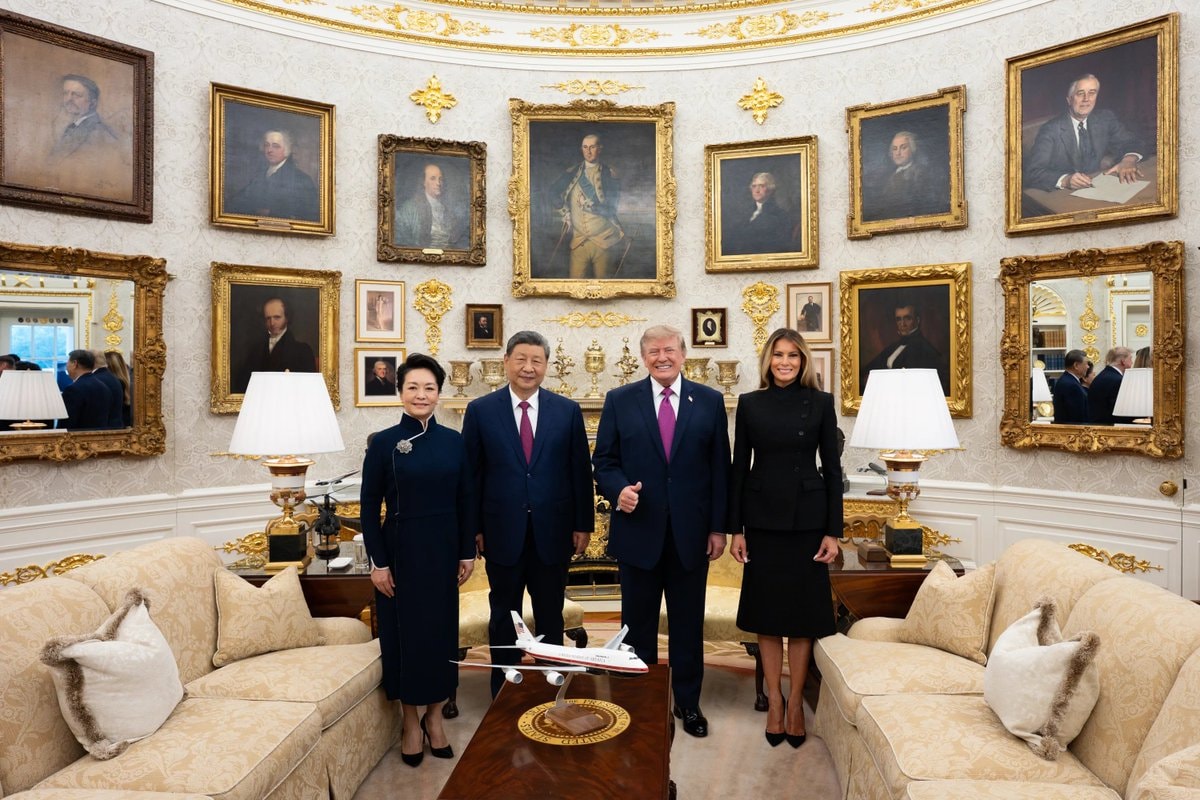 Trump and Xi Jinping Oval Office photo