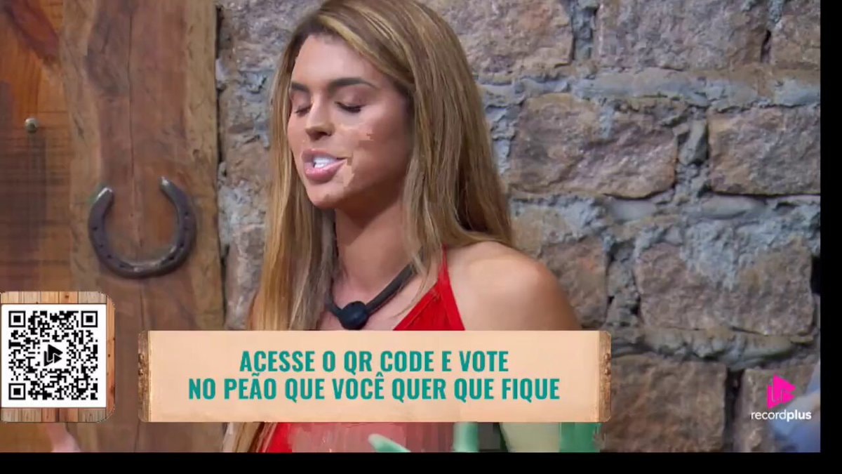 Mônica on AFazenda