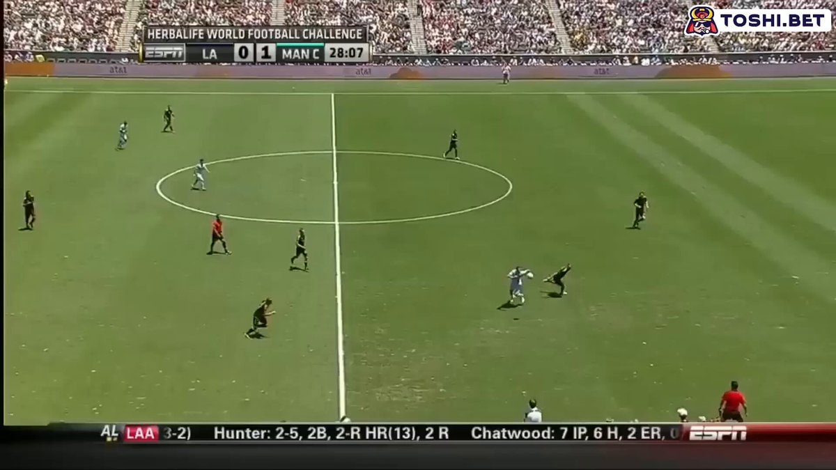 Balotelli failed trick shot