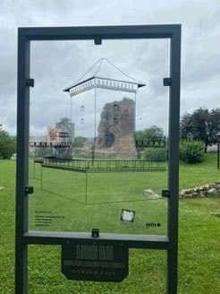HRAD BECOV castle ruins display (photo 2 of 2)
