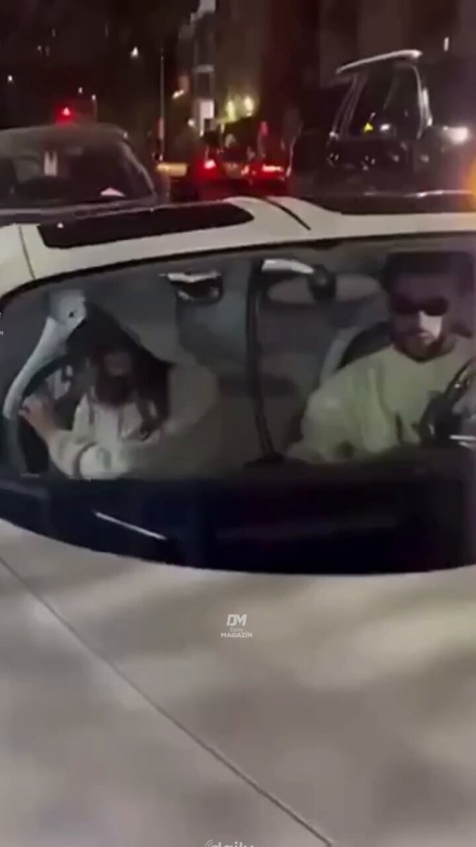 Bad Bunny Kendall Jenner Bugatti