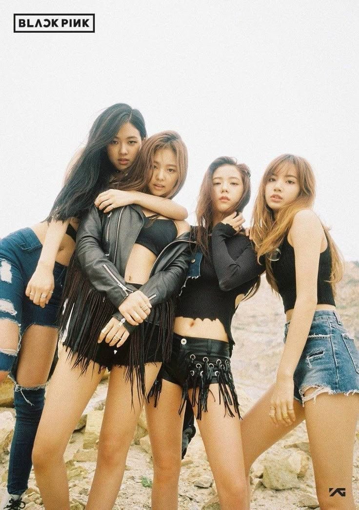 BLACKPINK 10th anniversary (photo 1 of 2)