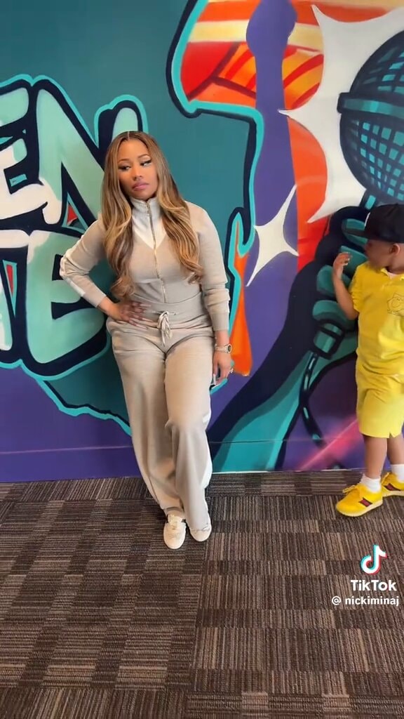 Nicki Minaj at FIFA World Cup 🐻⚽️
