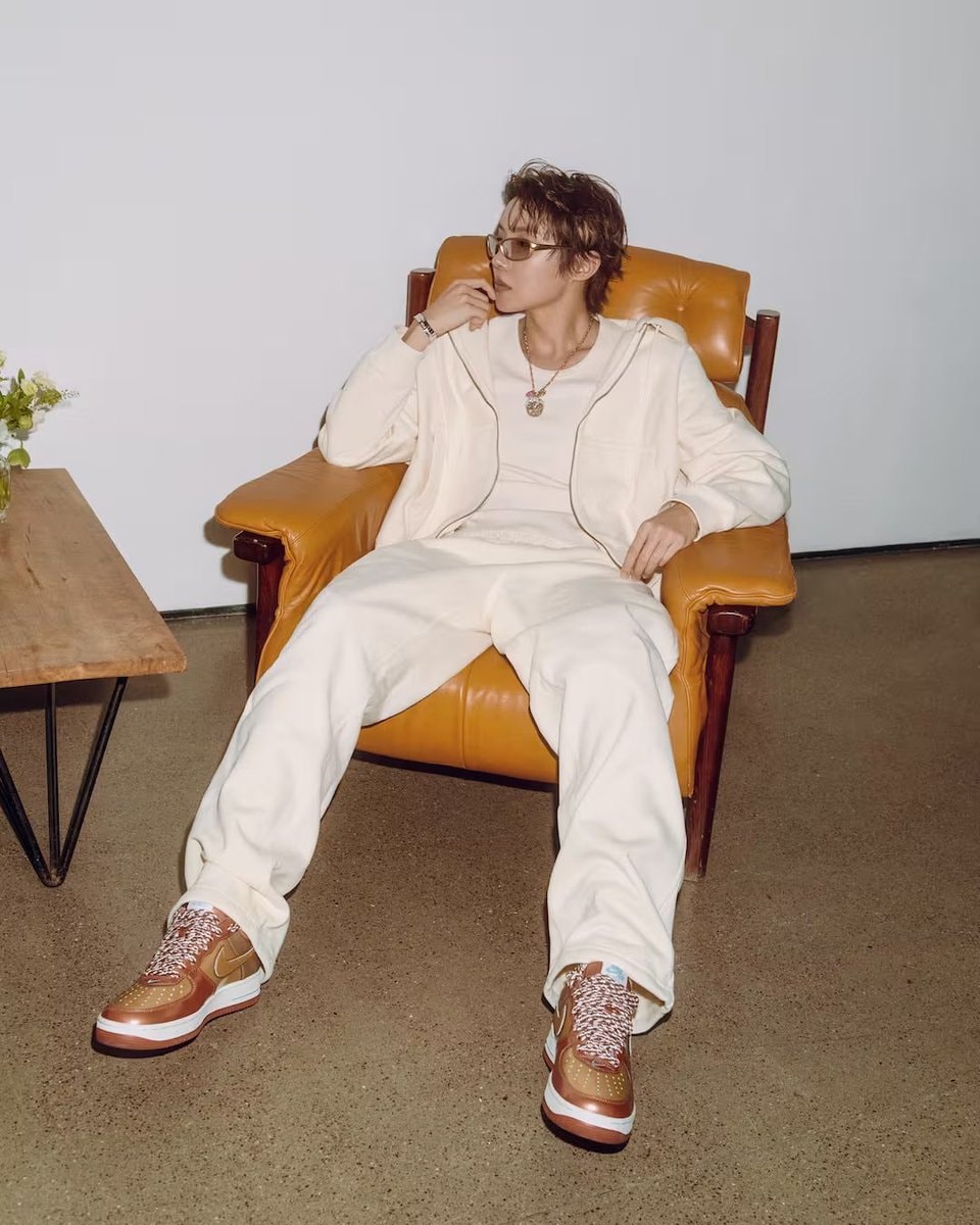 J-Hope NIGO Nike Brazil Sneakers (photo 2 of 3)
