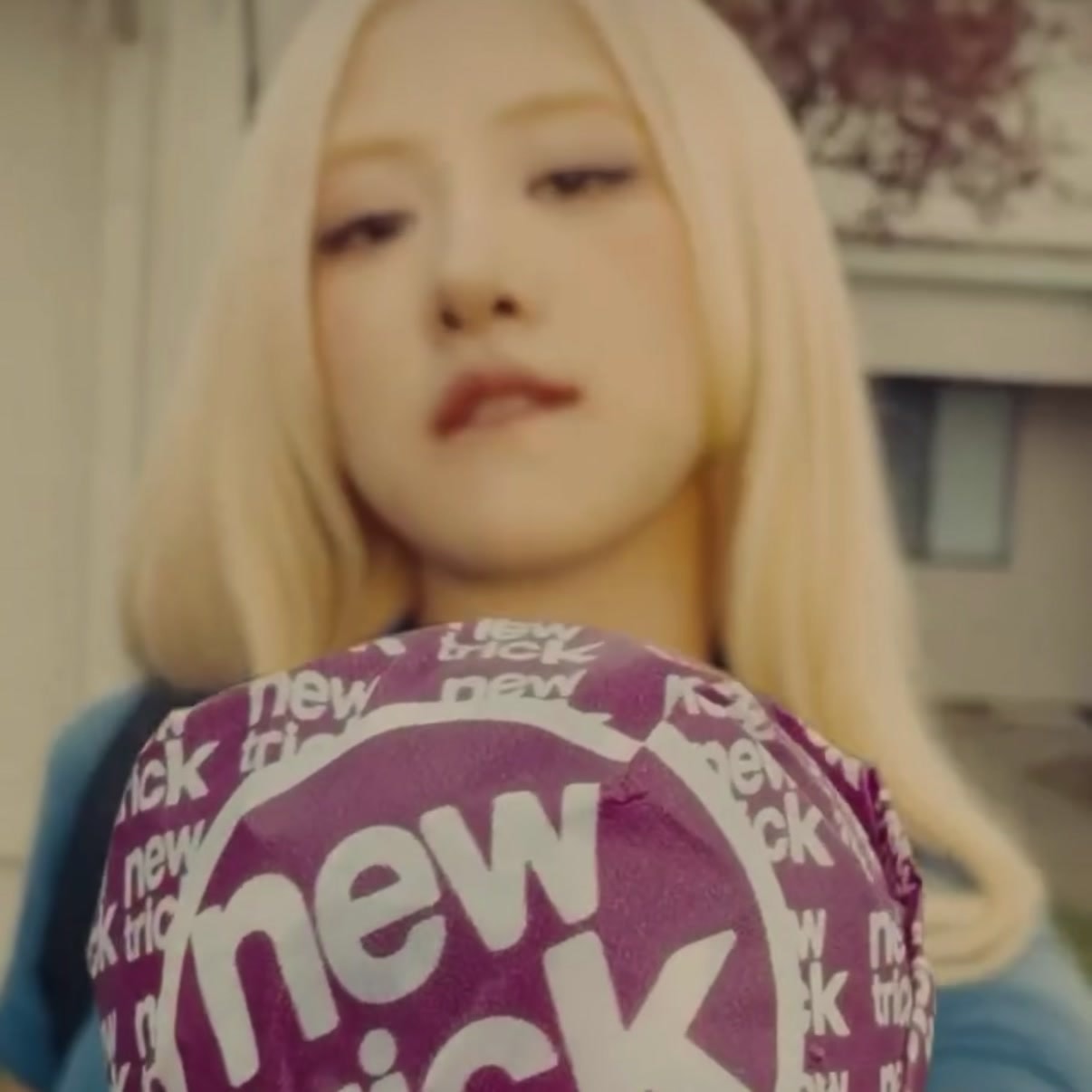 Rosé return moment