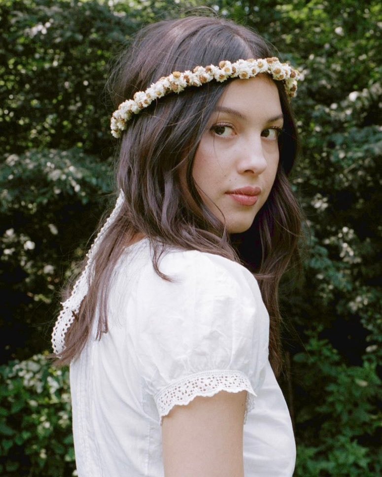 Olivia Rodrigo Wonderland Mag interview (photo 1 of 2)