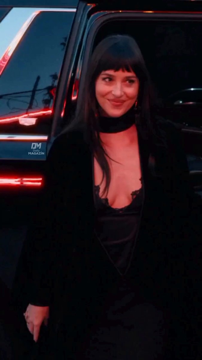 Dakota Johnson New York Fashion Week