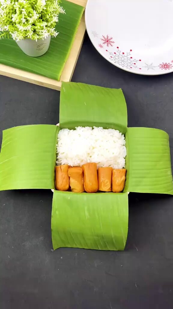 rice wrap with banana leaves