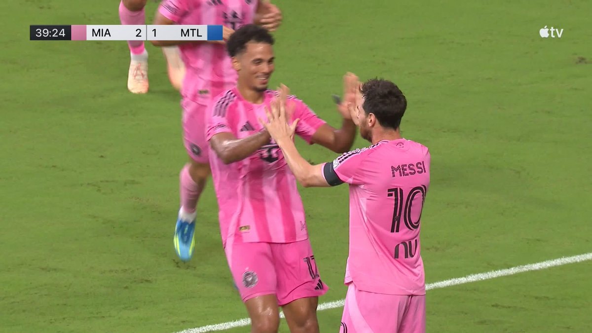 Lionel Messi freekick goal