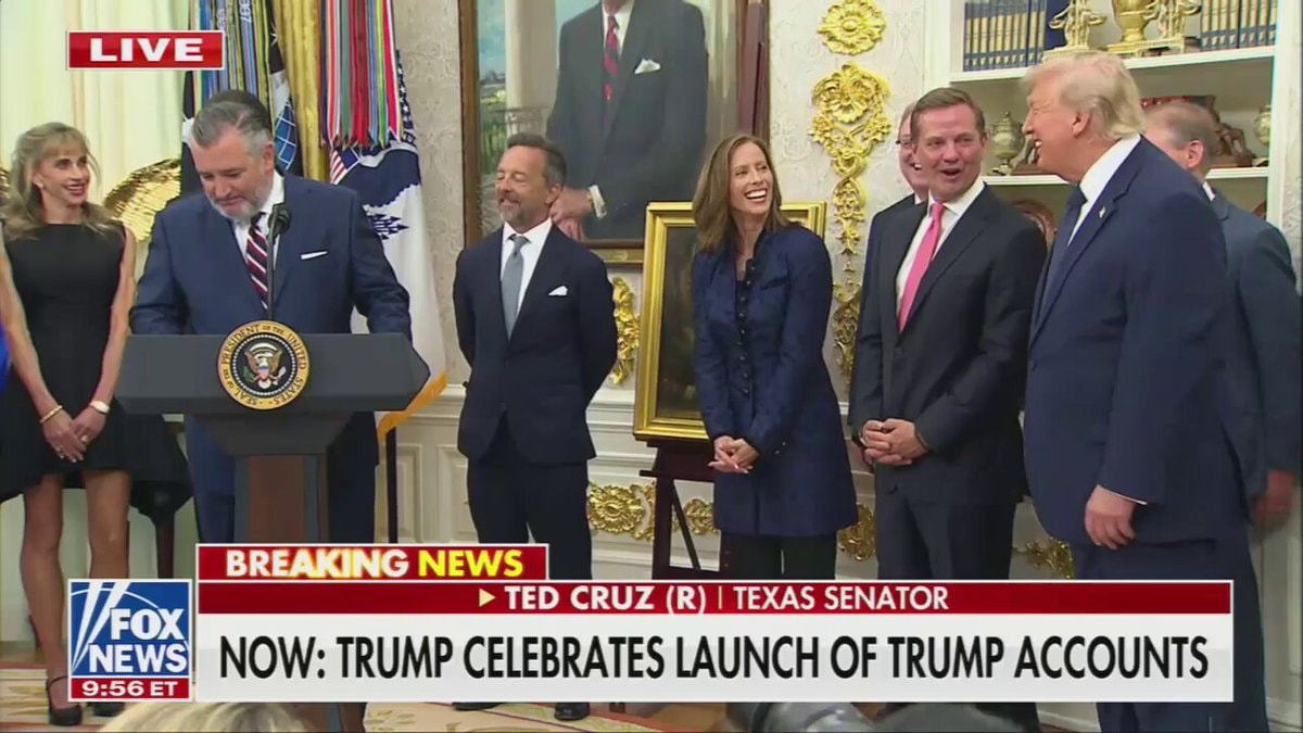 Trump and Cruz discuss red card