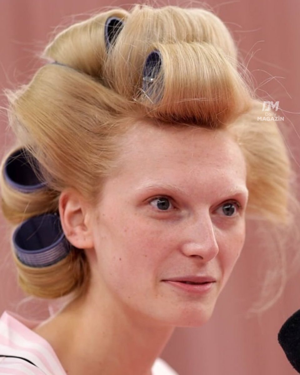 Victoria's Secret models no makeup (photo 2 of 3)