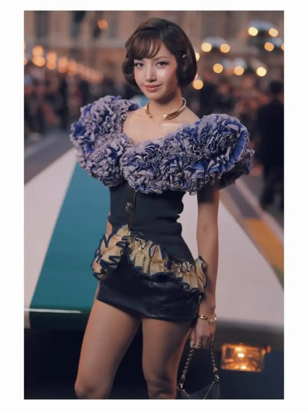 Lisa LALISA LLOUD Louis Vuitton (photo 3 of 3)