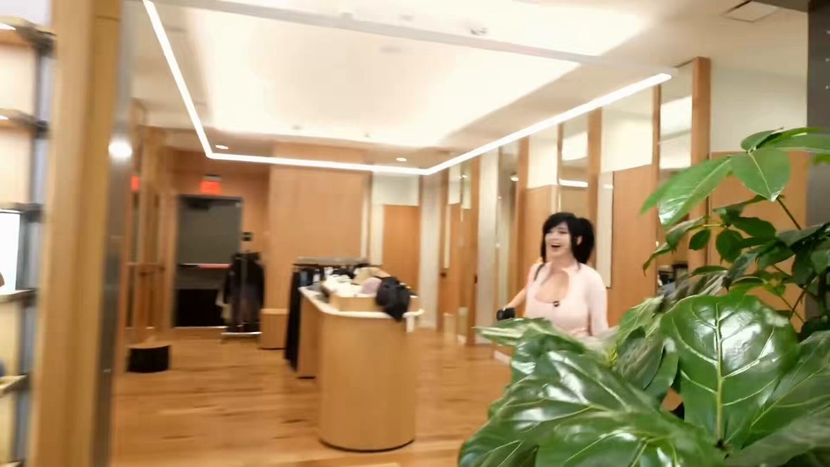Neon sees Pinkchyu