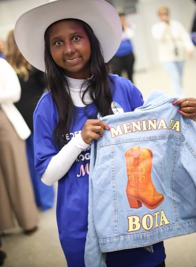 Menina da Bota candidacy announcement (photo 1 of 2)