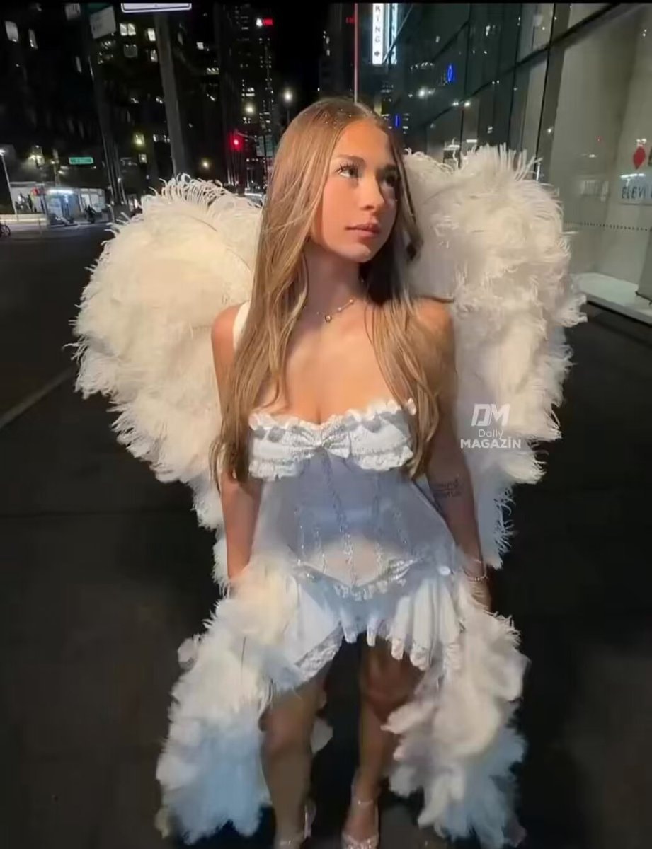 Sophie Rain angel wings Pardon