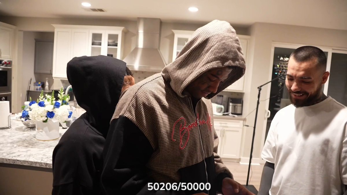 Blueface calls Chrisean crazy over face tattoo