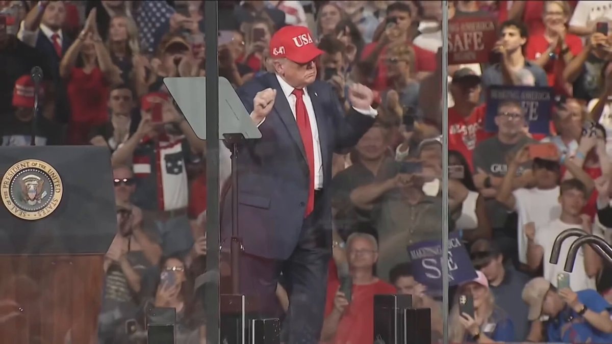 Trump YMCA dance North Carolina rally