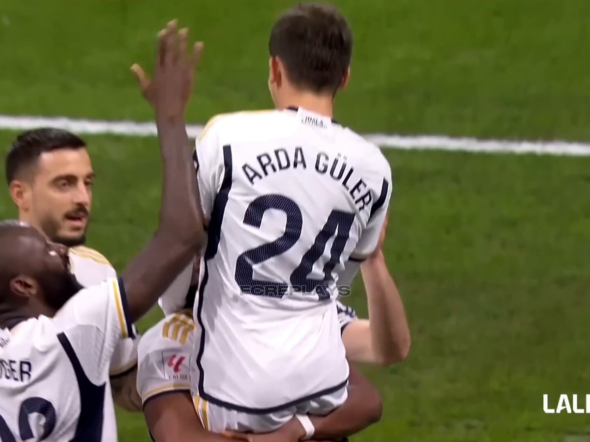 Arda Güler celebration