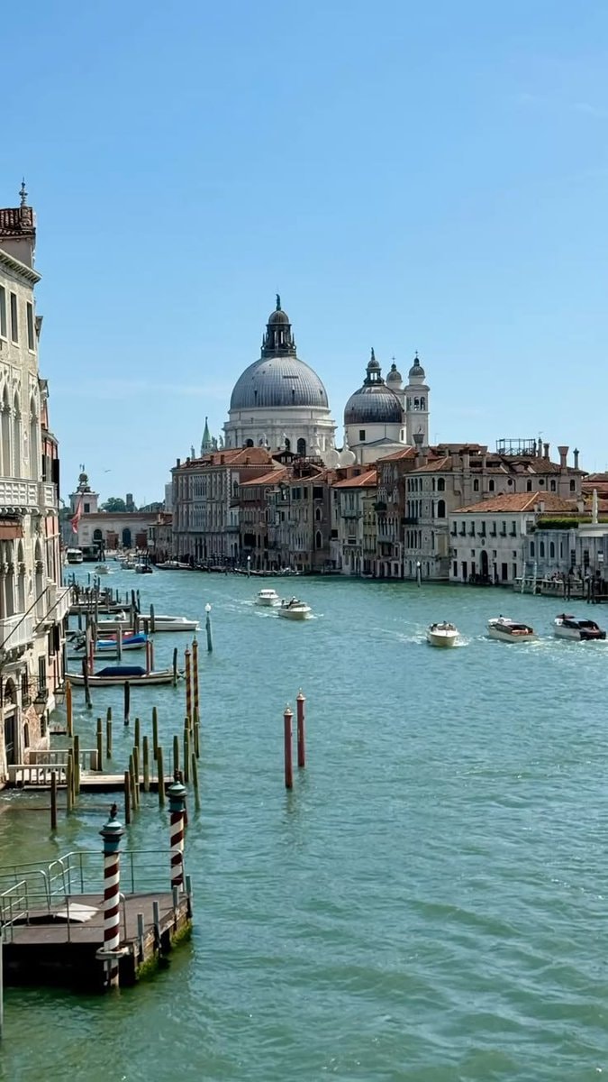 Venice canal and gondola (photo 2 of 4)