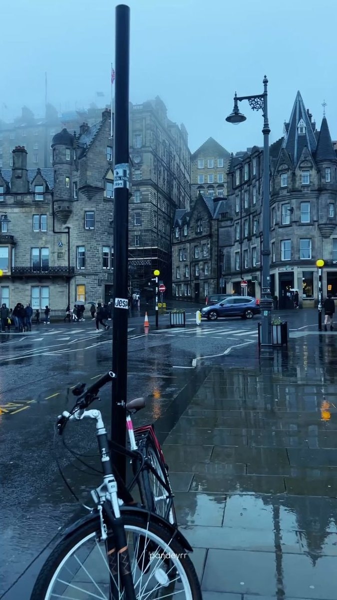 Edinburg rainy street scene (photo 4 of 4) Edinburg rainy street scene (photo 4 of 4)