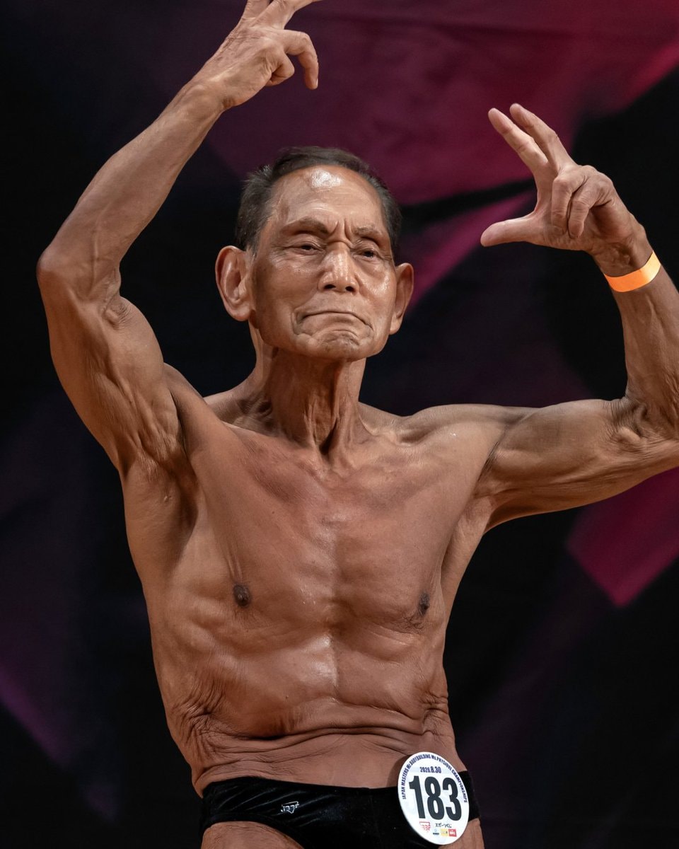 Toshisuke Kanazawa 19th Japan Title (photo 2 of 2)
