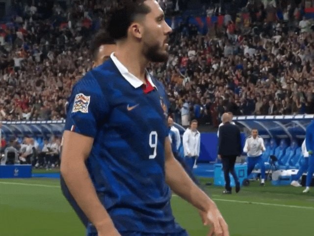 soccer player number 9