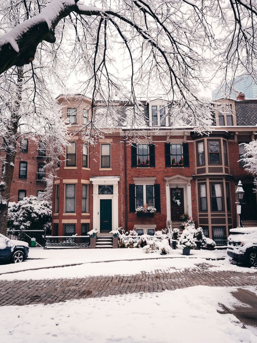 Boston Massachusetts snow day (photo 2 of 4)