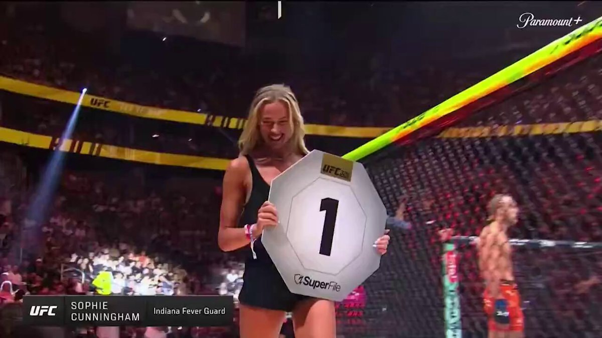 Sophie Cunningham ring girl UFC