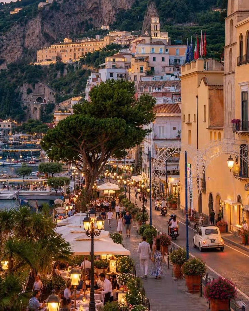 Amalfi Coast Italy (photo 4 of 4)