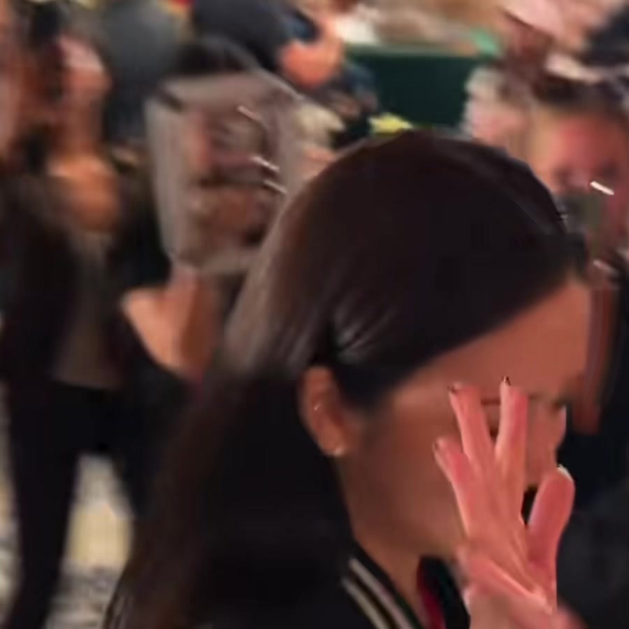 Jisoo cute moment