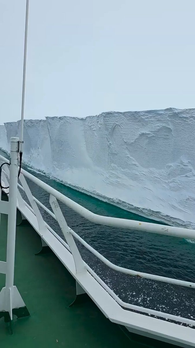 Antartica's Ice wall