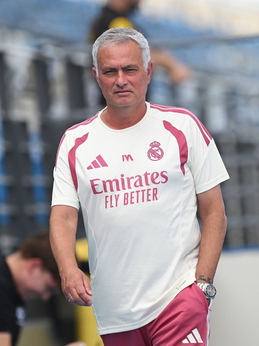 José Mourinho Real Madrid today (photo 1 of 2) José Mourinho Real Madrid today (photo 1 of 2)