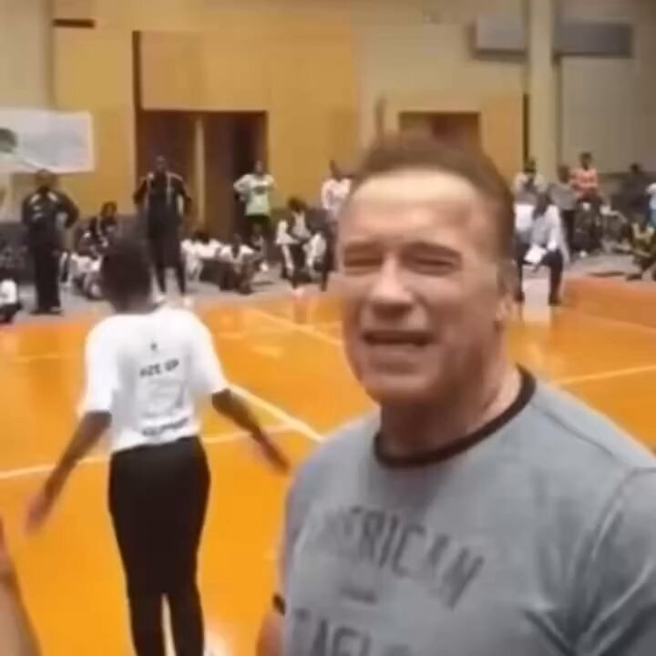 Arnold Schwarzenegger drop kick joke