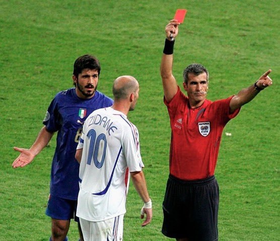 Zinedine Zidane (photo 2 of 3)