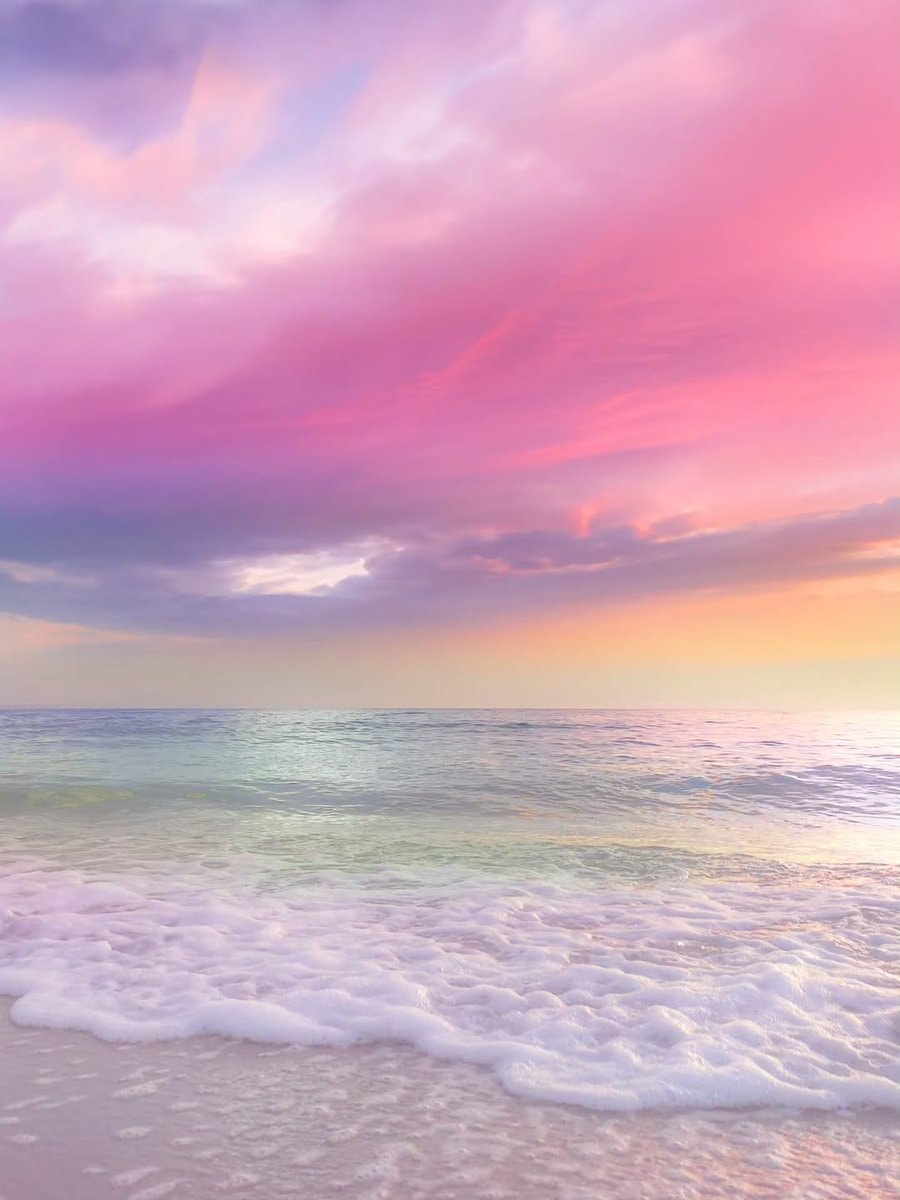 Pastel sunset beach (photo 2 of 4)